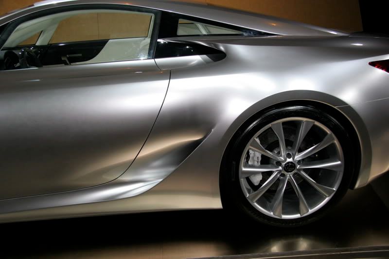 [Image: LexusLF-A-6.jpg]