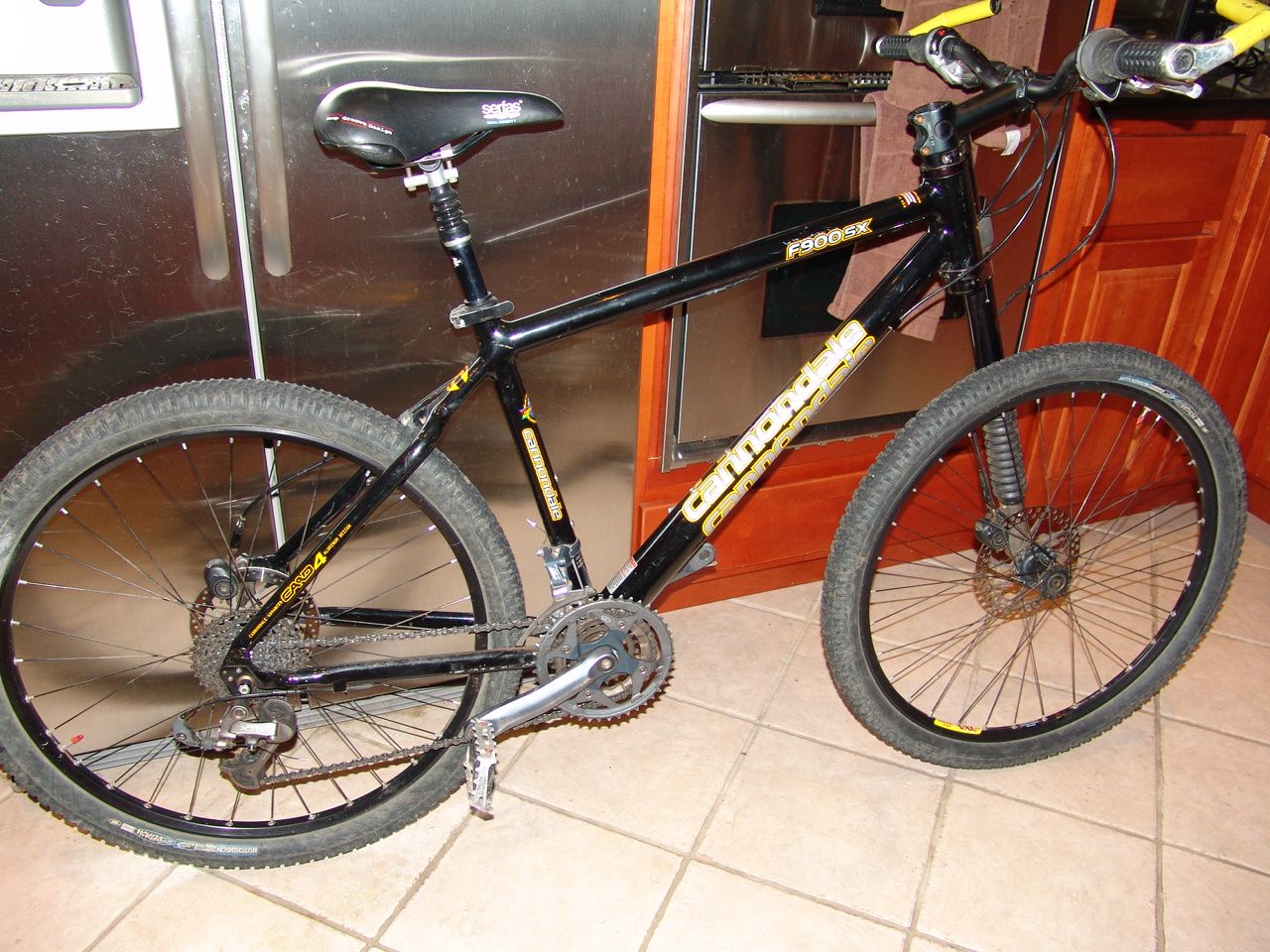 cycling team clothing