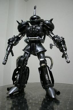 http://img.photobucket.com/albums/v487/knottypaul/robot1.jpg