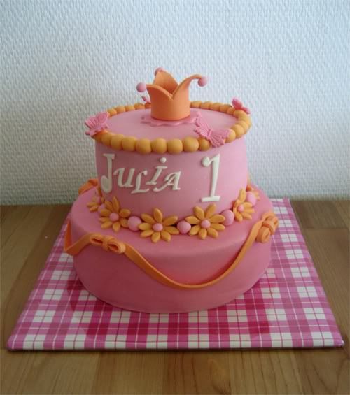 http://img.photobucket.com/albums/v488/Naera/prinsessenstapel.jpg