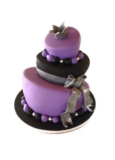 http://img.photobucket.com/albums/v488/Naera/sweet18taart.jpg