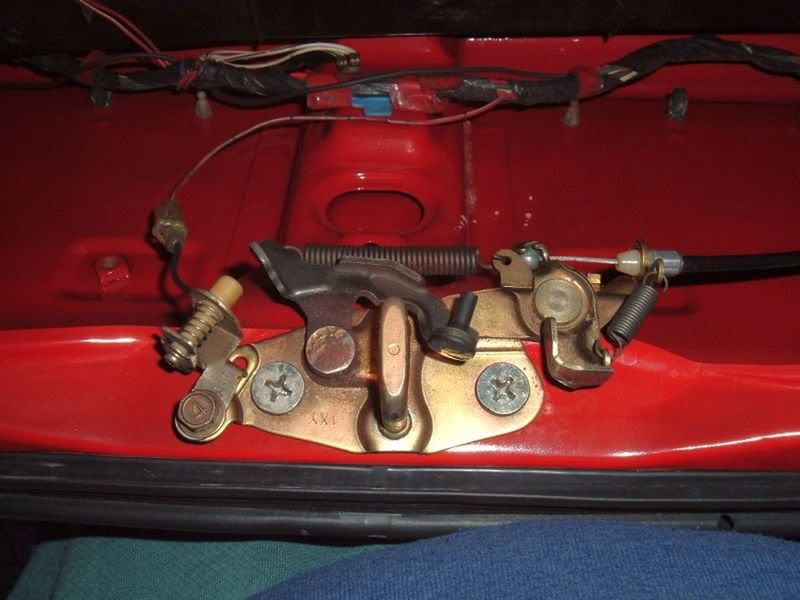 [Image: AEU86 AE86 - Trunk opener]