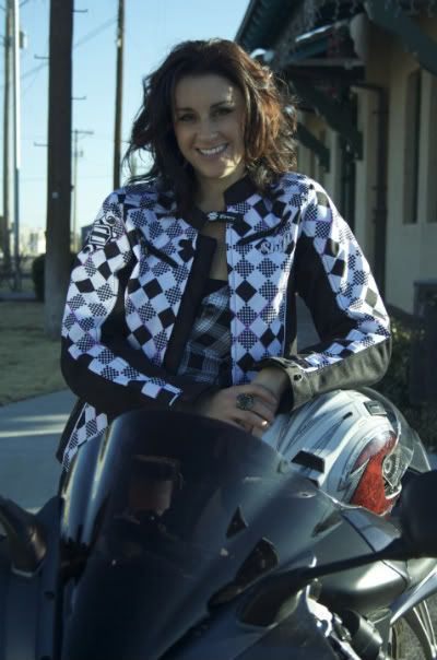 IMAGE: http://img.photobucket.com/albums/v490/jstandridge23/CC%20Uploads/IMG_0947-1.jpg