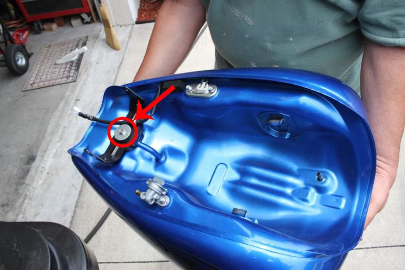 HOW TO Remove the Gas Tank Yamaha Star Stryker