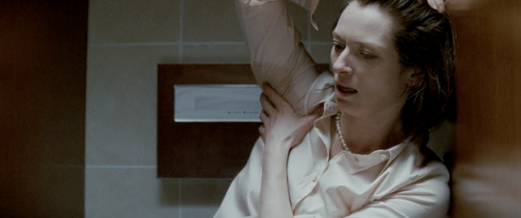 TS-TildaSwinton-MichaelClayton-pits.png