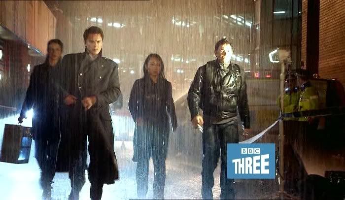 http://img.photobucket.com/albums/v492/MacGuffin3/torchwood09di2.jpg