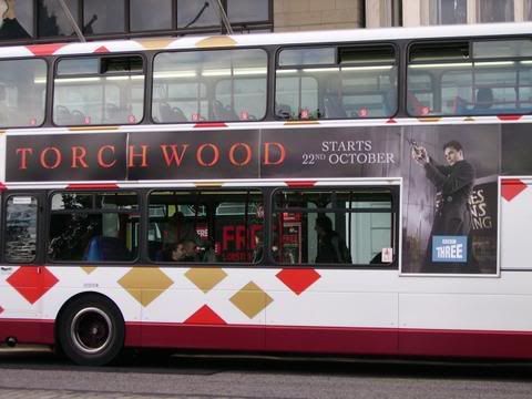 http://img.photobucket.com/albums/v492/MacGuffin3/torchwoodbus.jpg