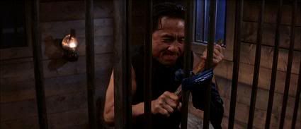 Jackie entorta barra com roupa mijada