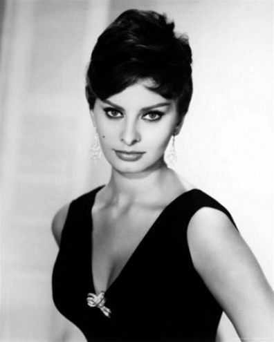 Sophia Loren Loren is kind of the reason why Sofia Vergara is a bit lower on
