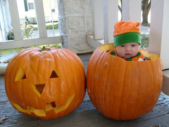Anna-Halloween001-sm.jpg