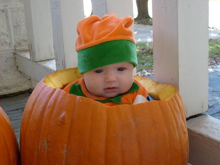 Anna-Halloween002-sm.jpg