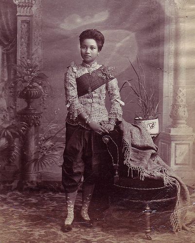 1870-portrait_noble-court-member.jpg