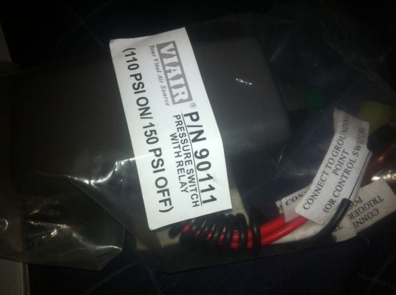 FS MK4 Airlift Suspension 3/8 Fittings, Viair pressure switch, viair