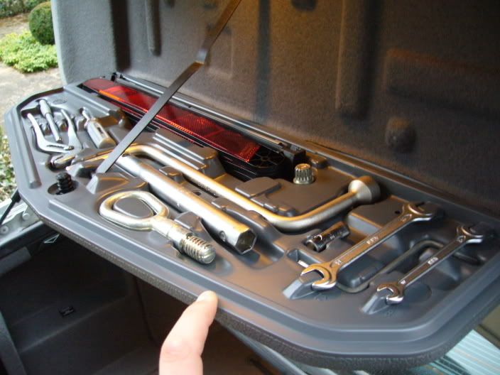 Bmw e39 toolkit contents #3
