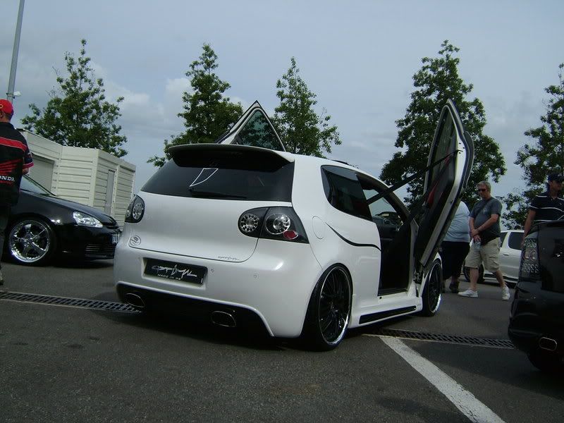 kitted golf