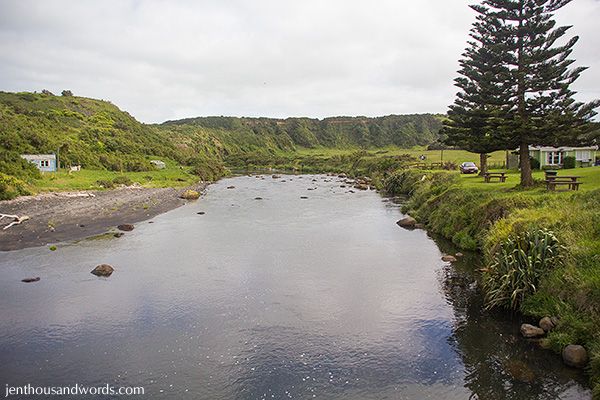  photo taranaki24_zps66e88f0f.jpg