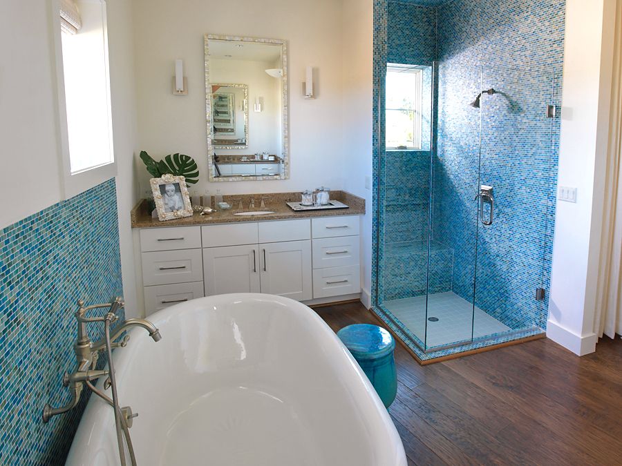 Bathroom493HGTV.jpg