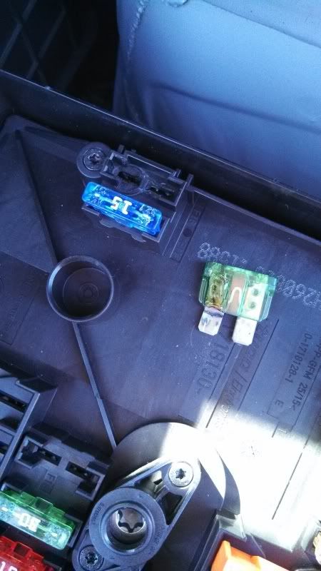 VWVortex.com - Melting fuse box stikes again! (the 40K ... volkswagen tiguan fuse box melting 