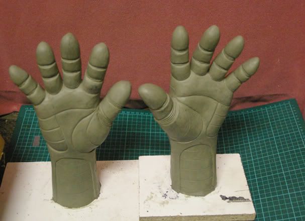 glovesculptbottom.jpg
