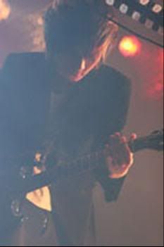 <img:http://img.photobucket.com/albums/v500/ParadiseHunter/Bands/Dir%20en%20Grey/TOUR05%20It%20withers%20and%20withers/2005-03-28%20Tokyo%20International%20Forum%20Hall%20A/5.jpg>