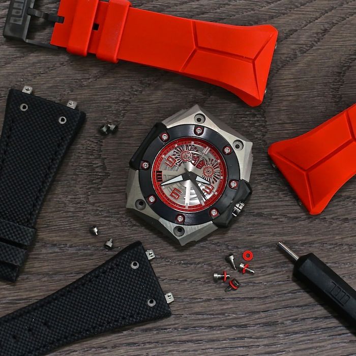 Linde Werdelin Introduces The Oktopus II Double Date Titanium Red
