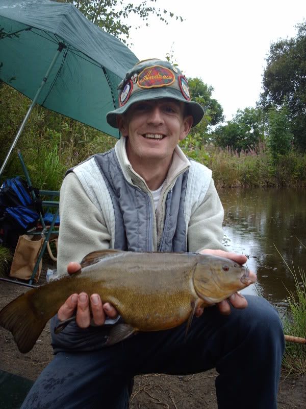 AndyWith4lbTench04.jpg