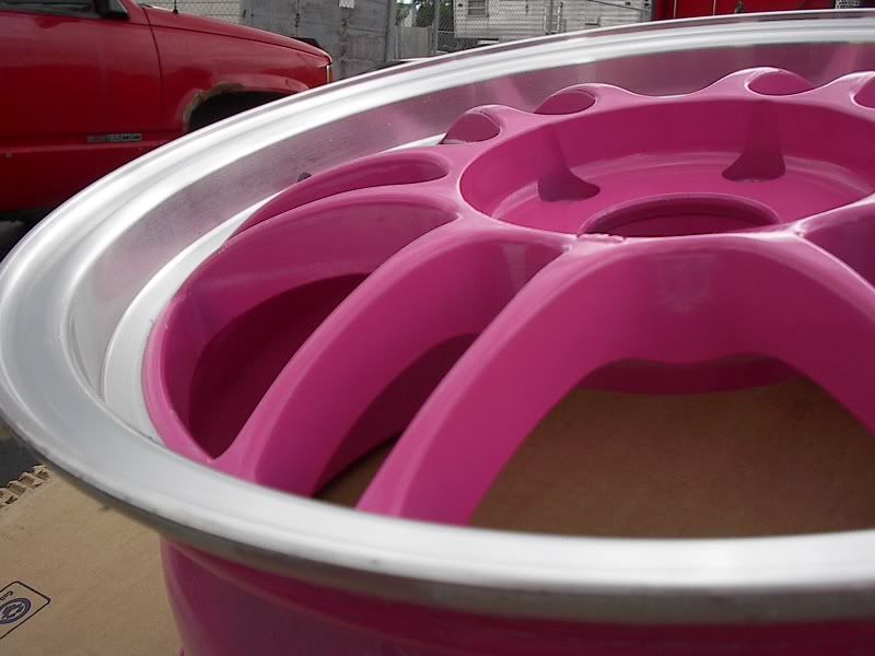 http://img.photobucket.com/albums/v508/Jedi_Car_Fan/Pink2.jpg