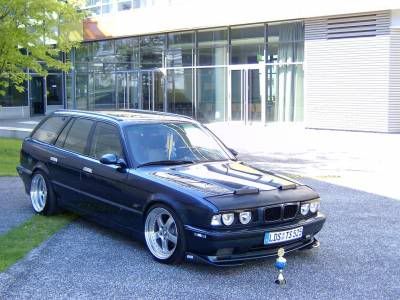 BMW-bmwq-e34-525i-24v-executive-touring-1iAT.jpg