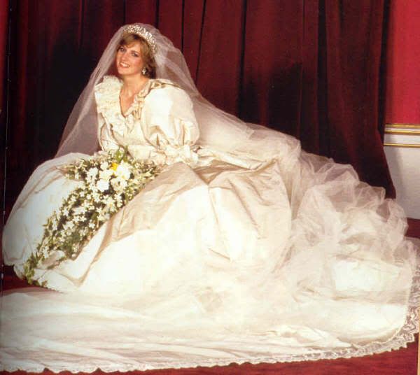 diana-spencer-tiara-wedding-day.jpg