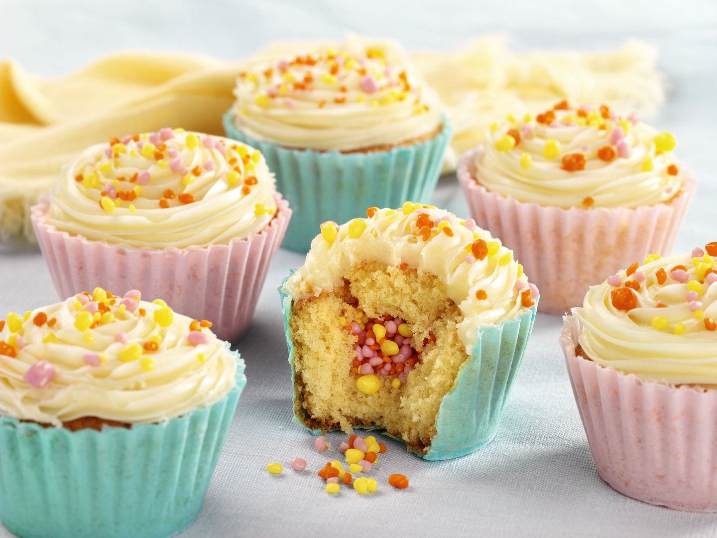photo SurpriseInsideCupcakes_zpsaa494911.jpg