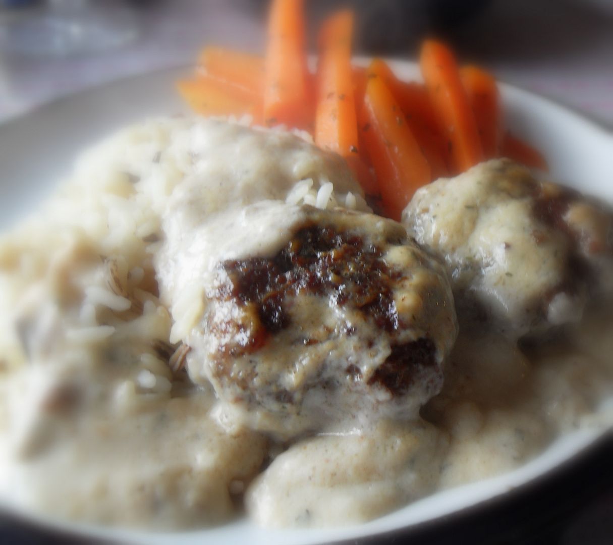 The English Kitchen Flat Meatballs And Gravy