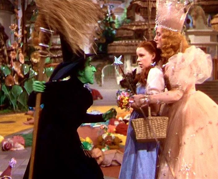  photo The-Wizard-Of-Oz-classic-movies-356865_703_576-thumb-800x655-56430_zpslilv6ftt.jpg