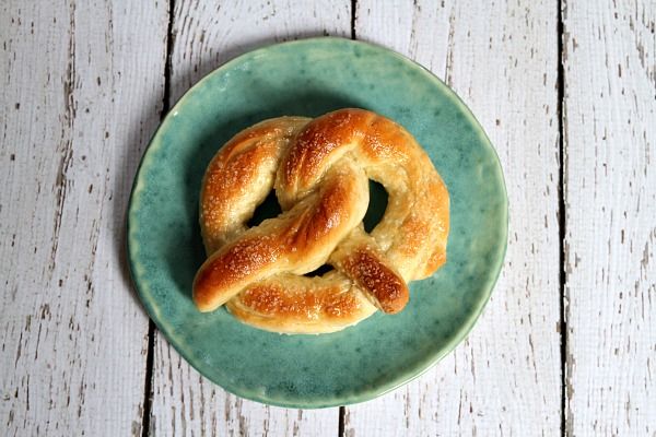  photo Homemade-Soft-Pretzels_zps7t1fuumt.jpg