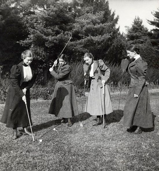  photo Vintage-Photo-Ladies-Golfing_zpshnctsk1h.jpg