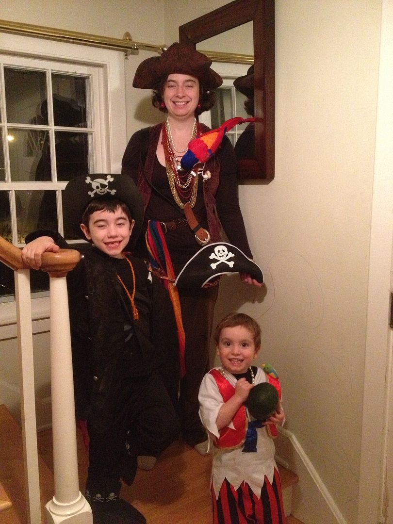  photo AnneandBoysHalloween2012.jpg