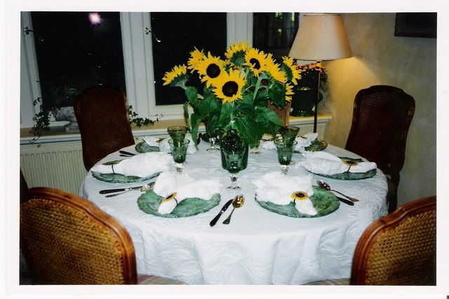  photo tablesettings2.jpg