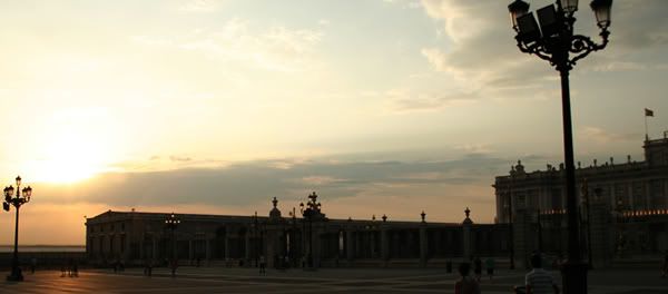 Sunset at Plaza de la Armeria.