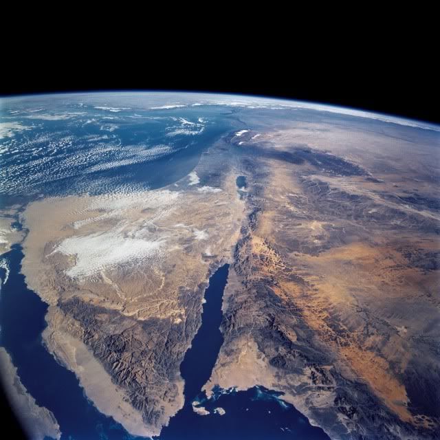 Photo of the promised land, Zion- the land of Israel, as taken by Space Shuttle Columbia STS-10 dans immagini varie Israelfromspace