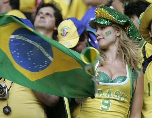 world-cup-babes-06210619.jpg