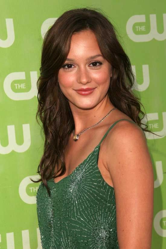 http://img.photobucket.com/albums/v515/bloodylamer/bastardly-photos/0505/album94/leighton-meester-07230701.jpg