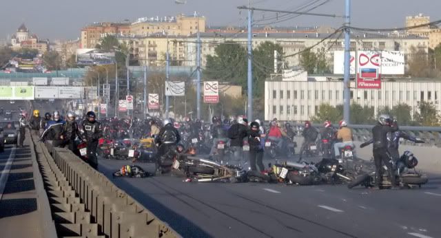 Russianmotorcyclepileup.jpg