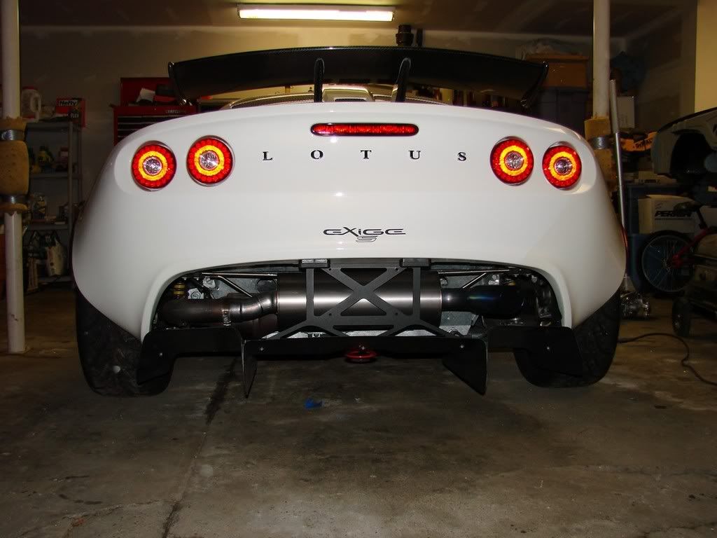 http://img.photobucket.com/albums/v516/ctnewman2/exige18.jpg