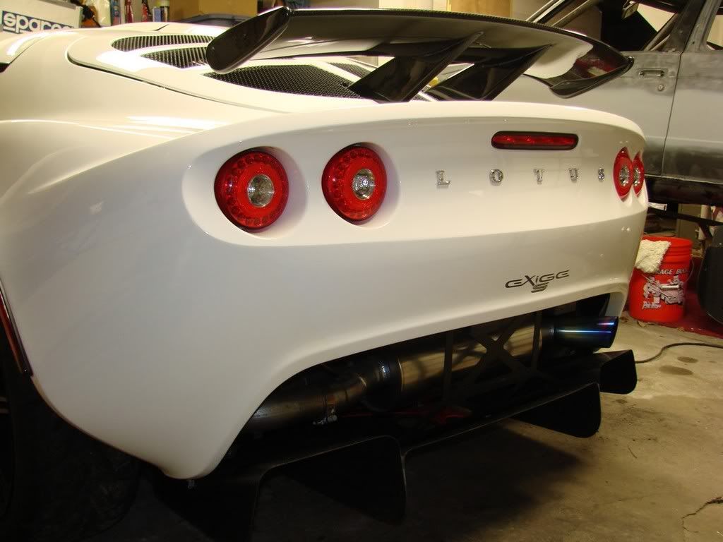 http://img.photobucket.com/albums/v516/ctnewman2/exige19.jpg