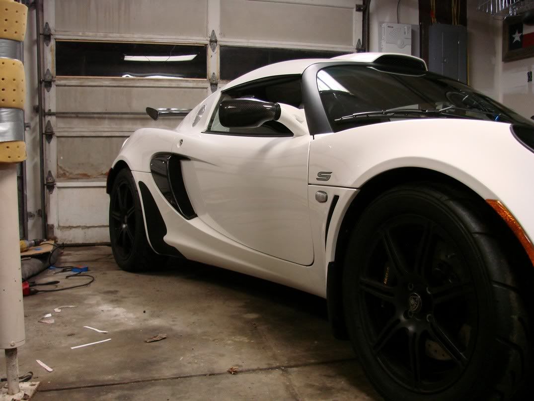 http://img.photobucket.com/albums/v516/ctnewman2/exige24.jpg