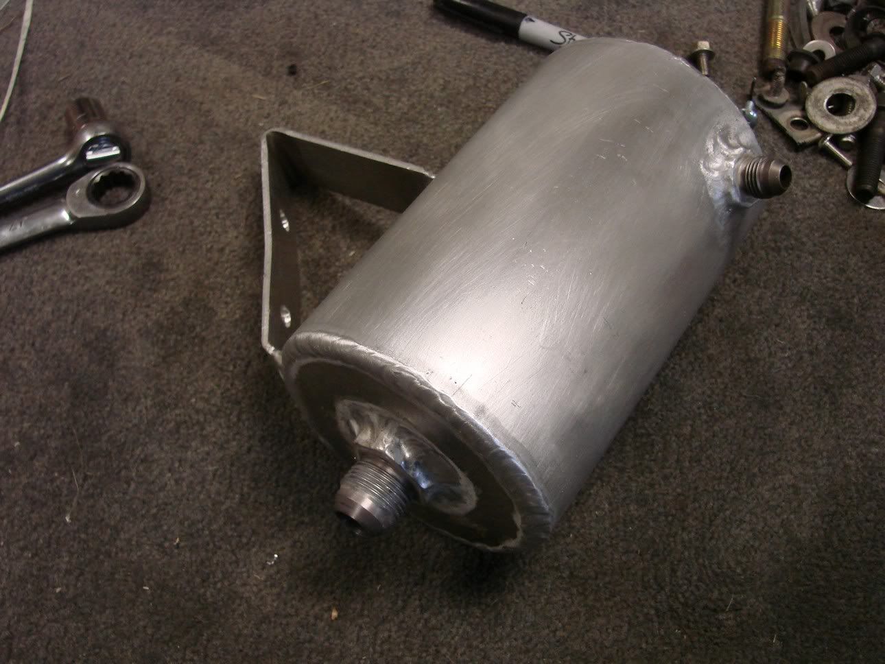 http://img.photobucket.com/albums/v516/ctnewman2/expansion_tank01.jpg