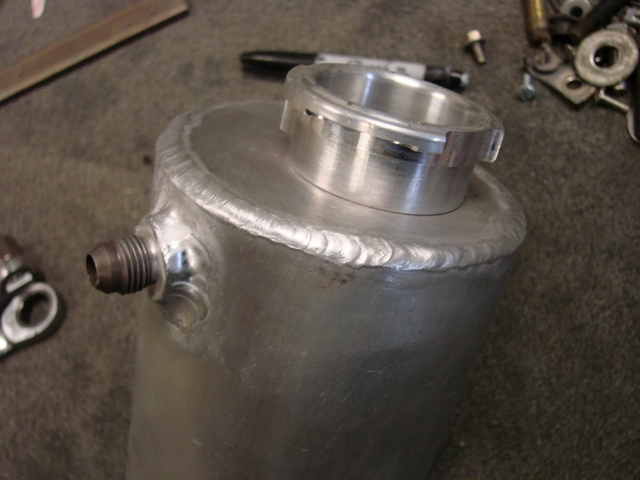 http://img.photobucket.com/albums/v516/ctnewman2/expansion_tank02.jpg