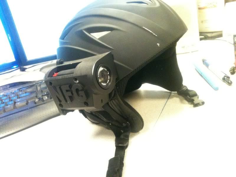 http://img.photobucket.com/albums/v516/ctnewman2/helmetmount.jpg