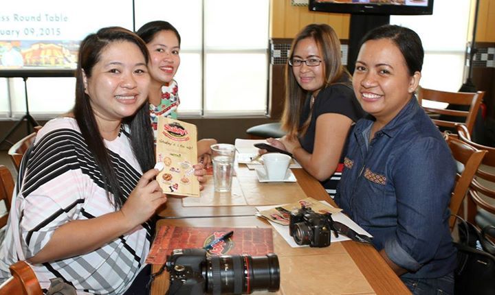 Ladies who lunch at Shakey's