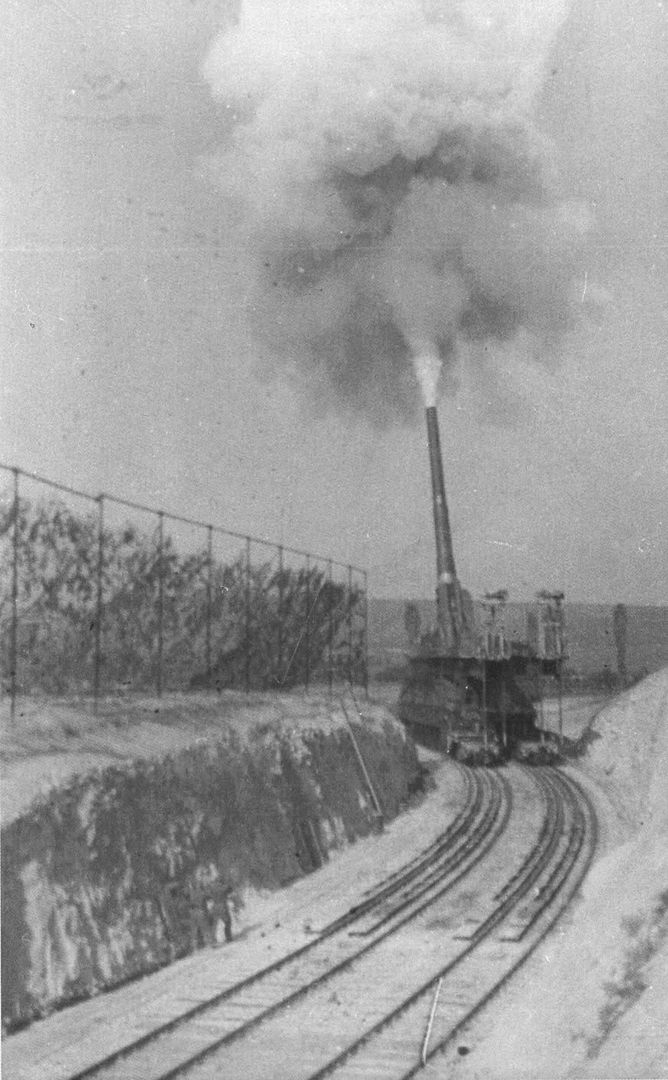 Cañón ferroviario Dora Schwerer Gustav railway gun Sebastopol