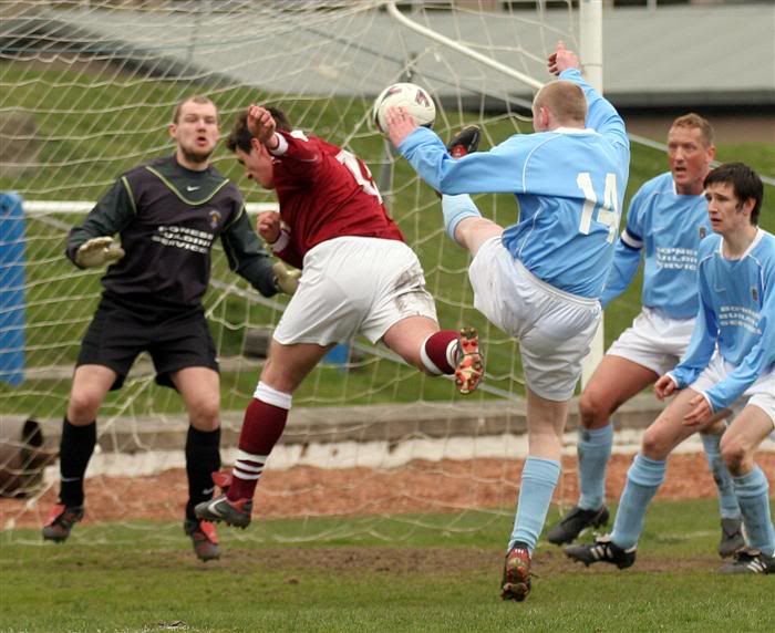 IMAGE: http://img.photobucket.com/albums/v520/rosepics/Boness%20v%20Linlithgow/Boness_v_Linlithgow_AW43Custom.jpg